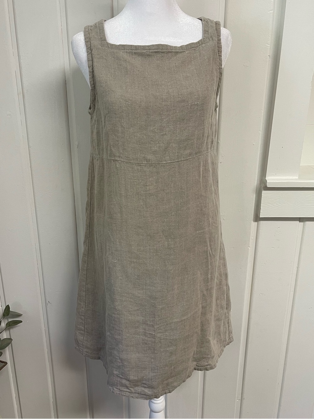 Eileen Fisher 100% Linen Sleeveless Shift Dress – Size S